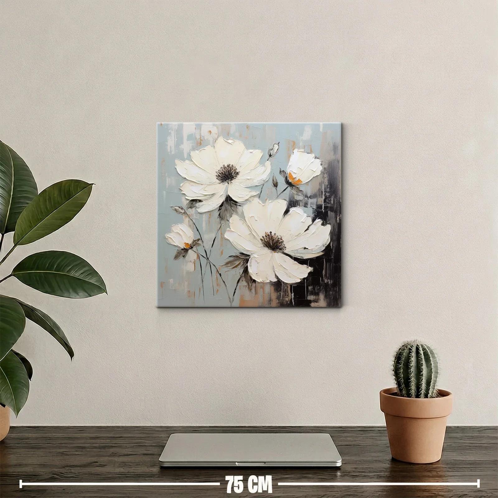 Flores blancas sobre fondo gris con toques ocres suaves — miniatura 2