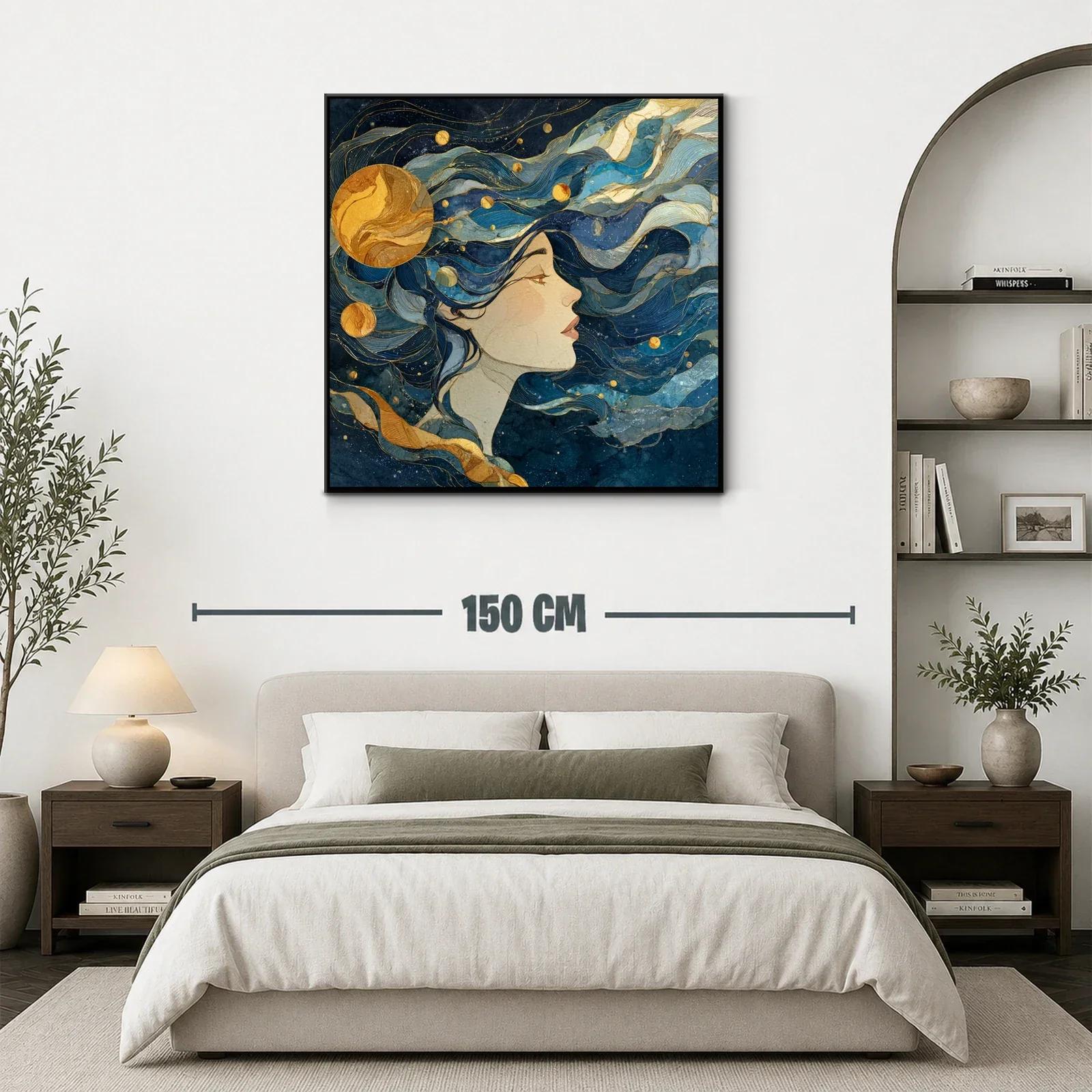 Retrato femenino con elementos cósmicos en azul y dorado — miniatura 3
