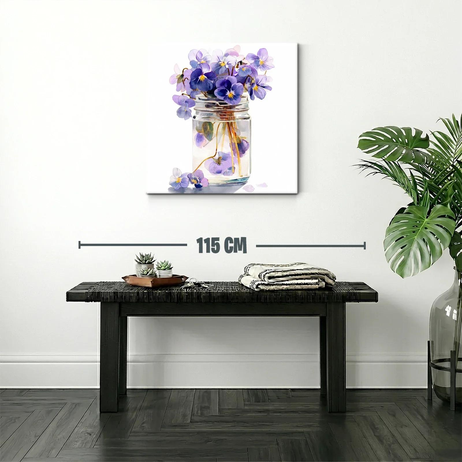 Elegancia natural con ramo de violetas en frasco transparente — miniatura 2