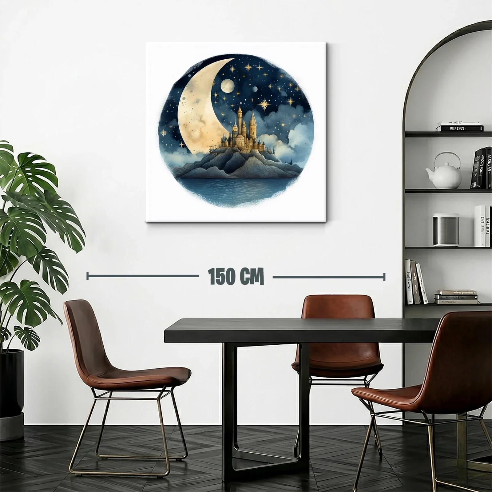 Castillo encantado bajo la luna y estrellas doradas — miniatura 2