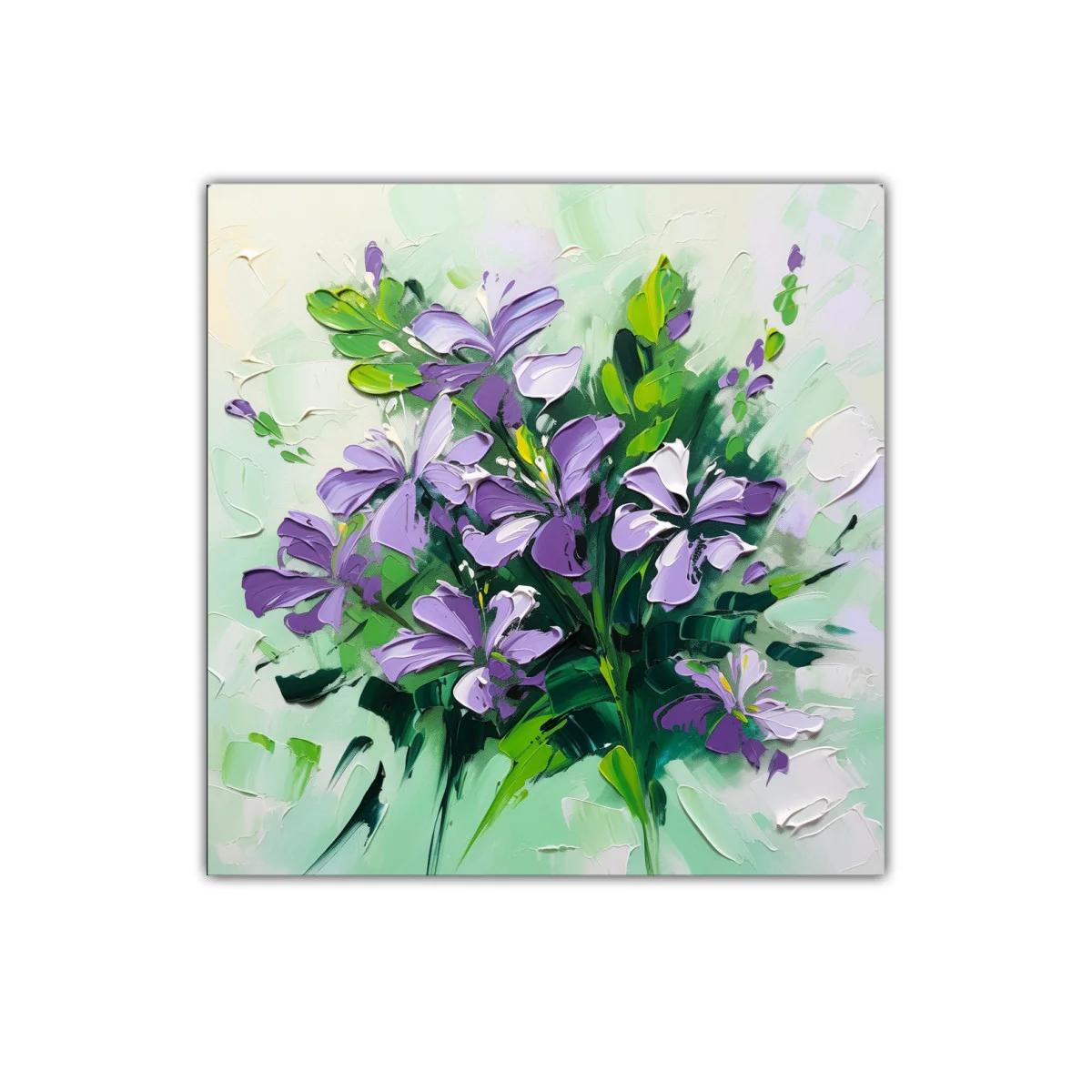 Cuadro decorativo con elegante ramo de flores moradas y verdes