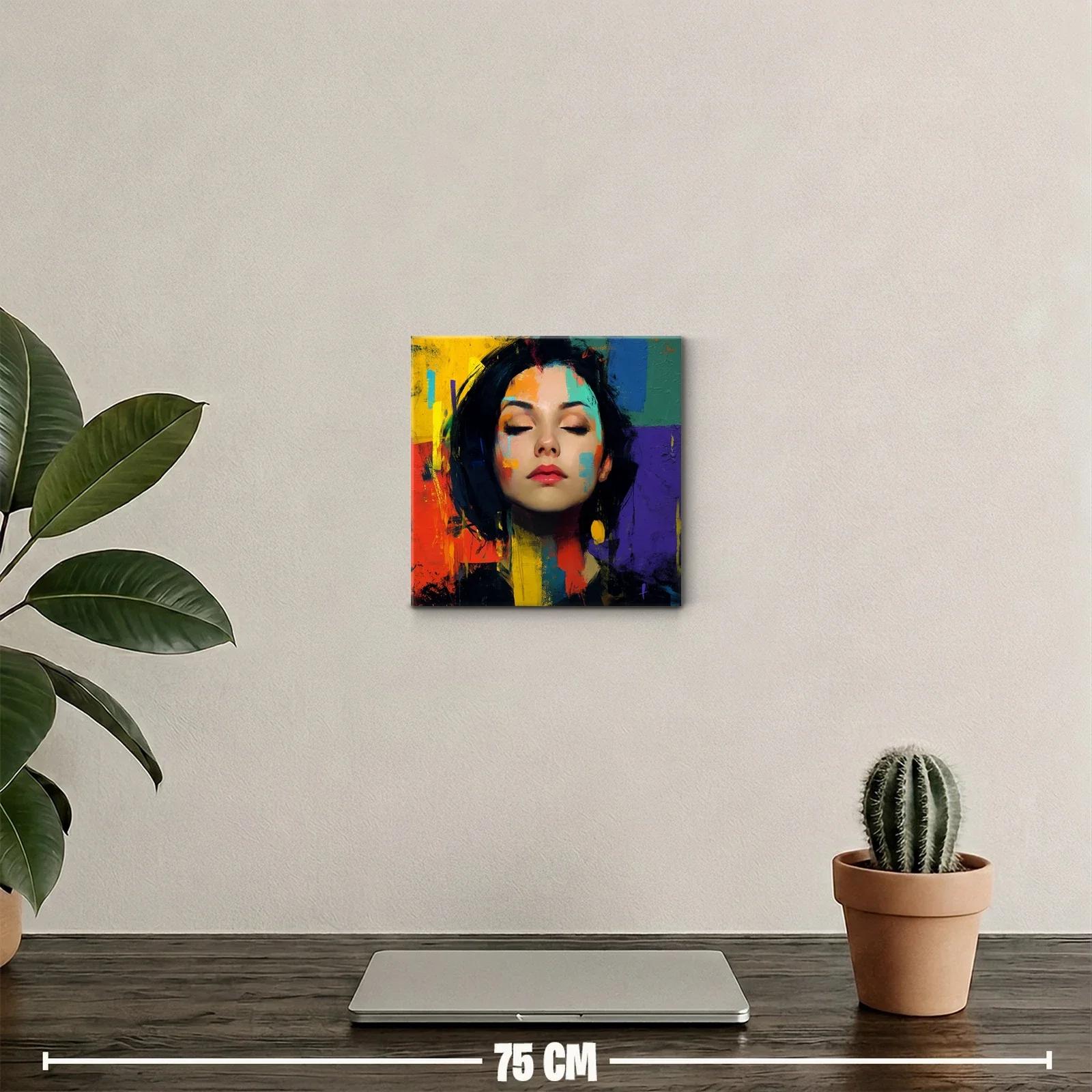 Rostro femenino entre colores vivos y contrastes intensos — miniatura 2