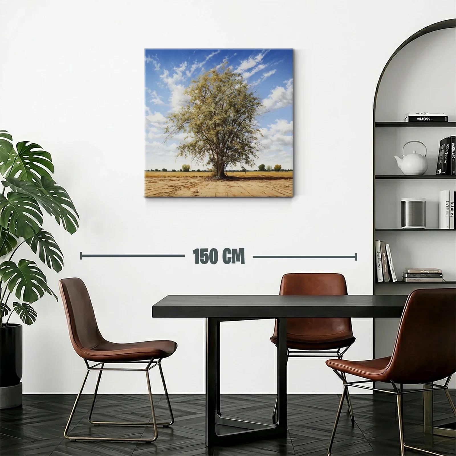 Árbol solitario en paisaje de campo bajo cielo azul — miniatura 2