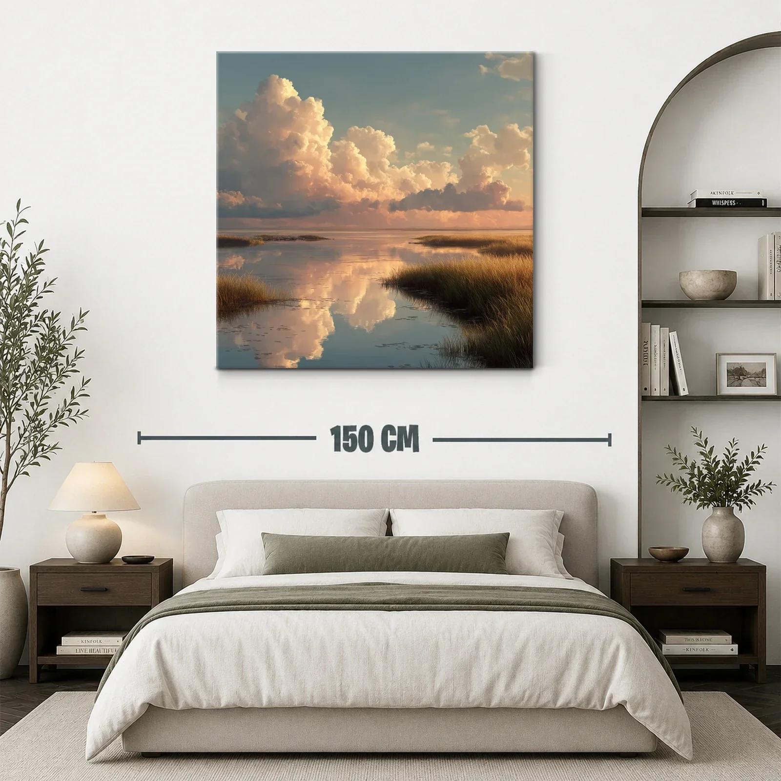 Paisaje de nubes y reflejos sobre aguas tranquilas al atardecer — miniatura 3