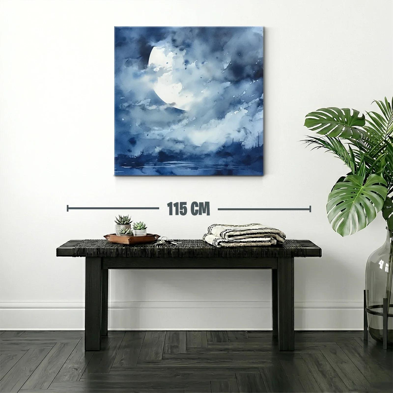 Luna llena entre nubes en cielo nocturno azul — miniatura 2