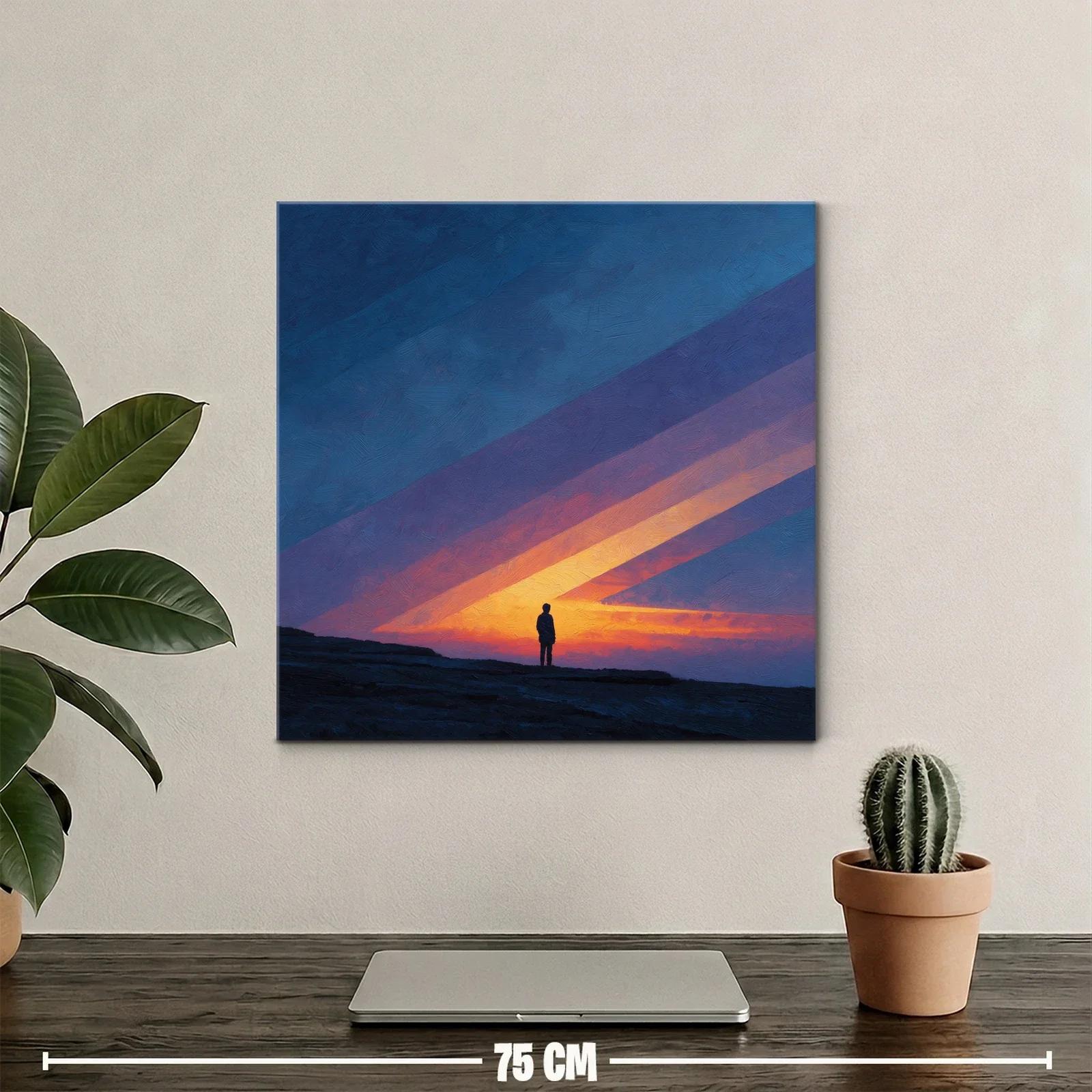 Figura solitaria ante un cielo al amanecer azul y naranja — miniatura 2