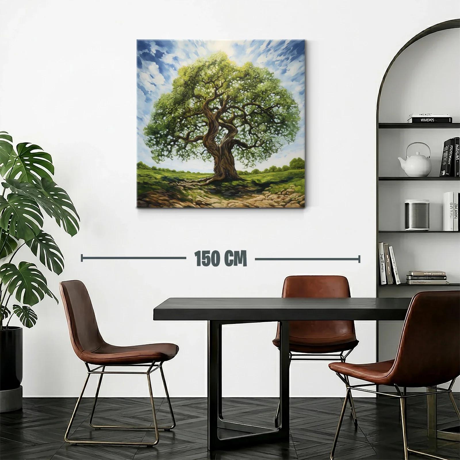 Árbol majestuoso con cielo nublado en paisaje abierto — miniatura 2