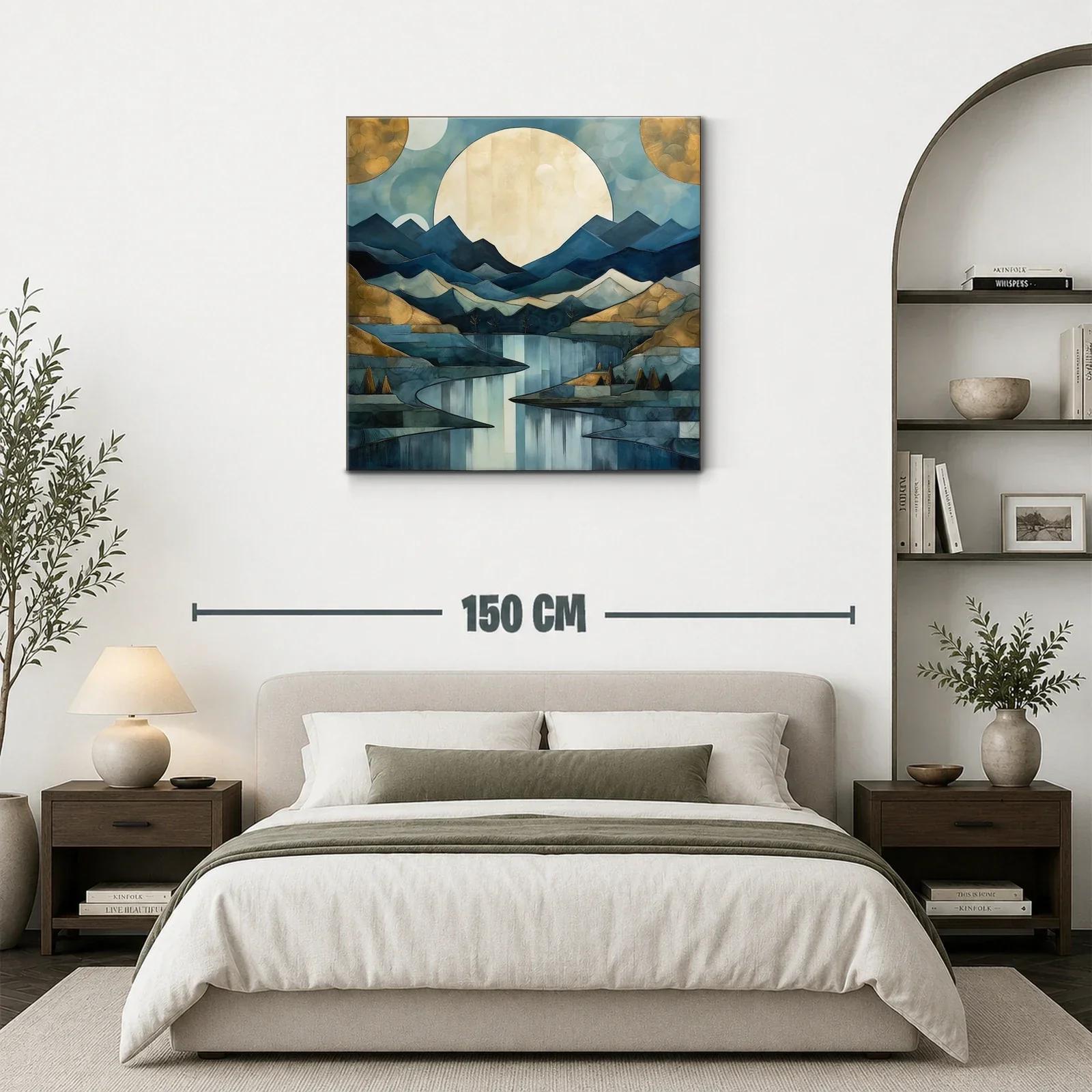 Paisaje montañoso con luna llena en tonos azul y dorado — miniatura 3