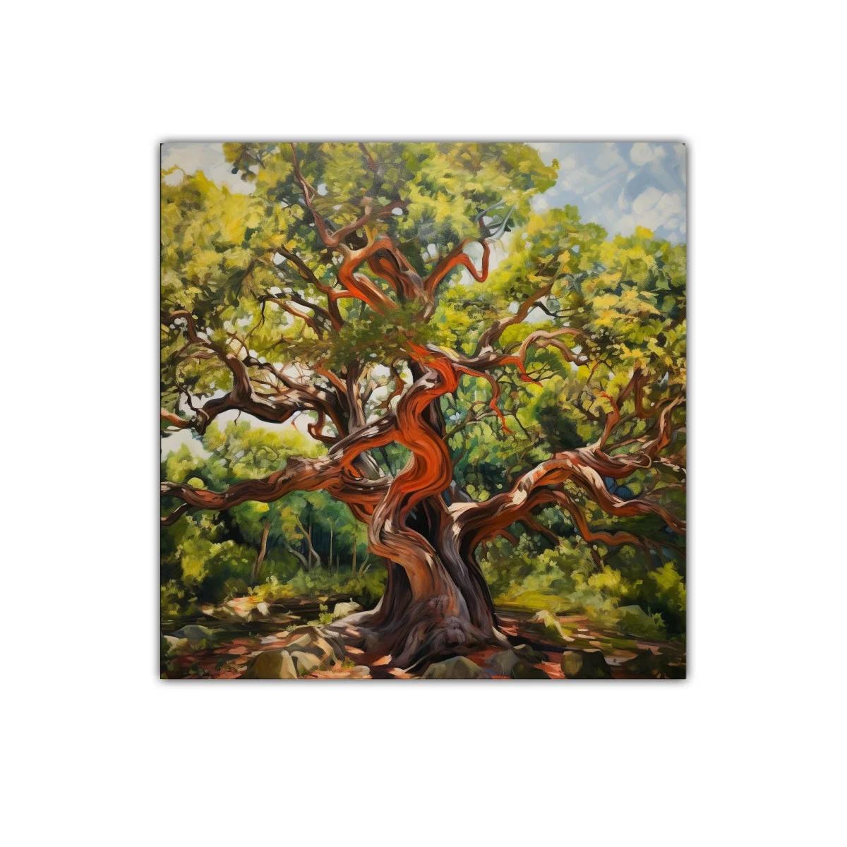 Árbol con ramas sinuosas y follaje exuberante en tonos verdes — miniatura 1