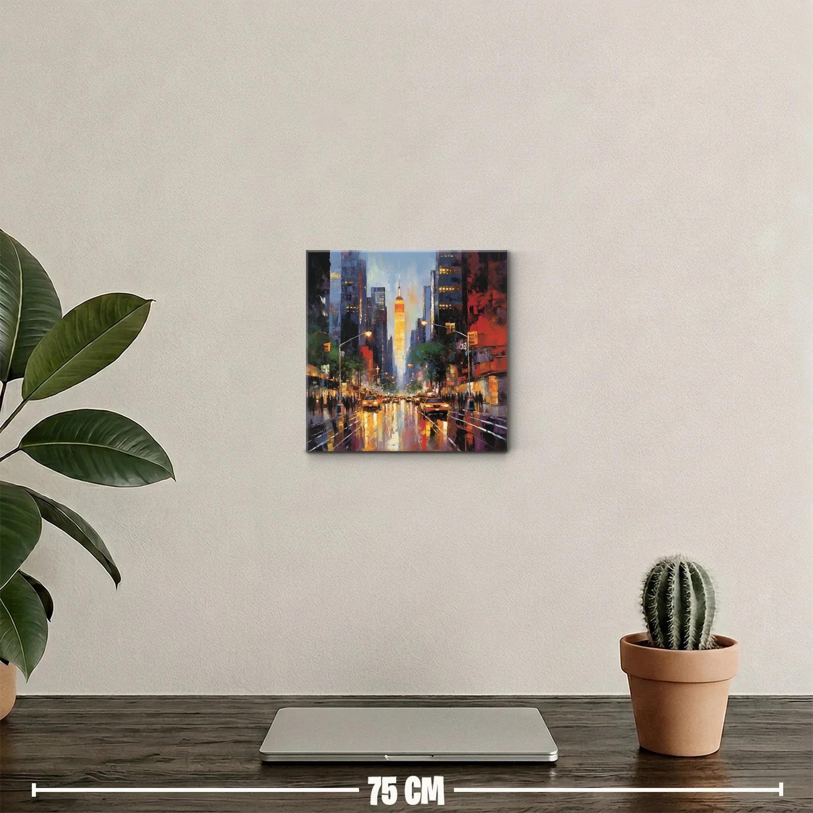 Atardecer urbano en ciudad iluminada con taxis y rascacielos — miniatura 2