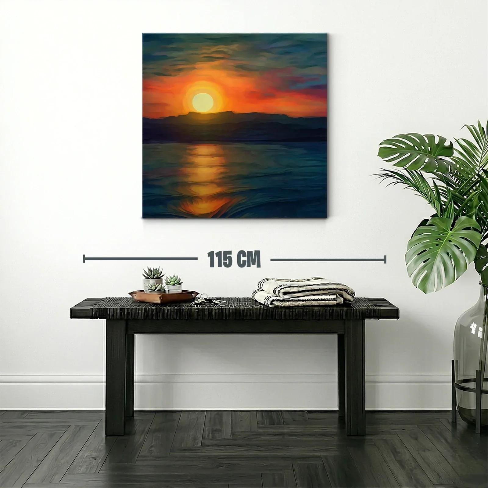 Atardecer luminoso sobre el mar y montañas oscuras — miniatura 2