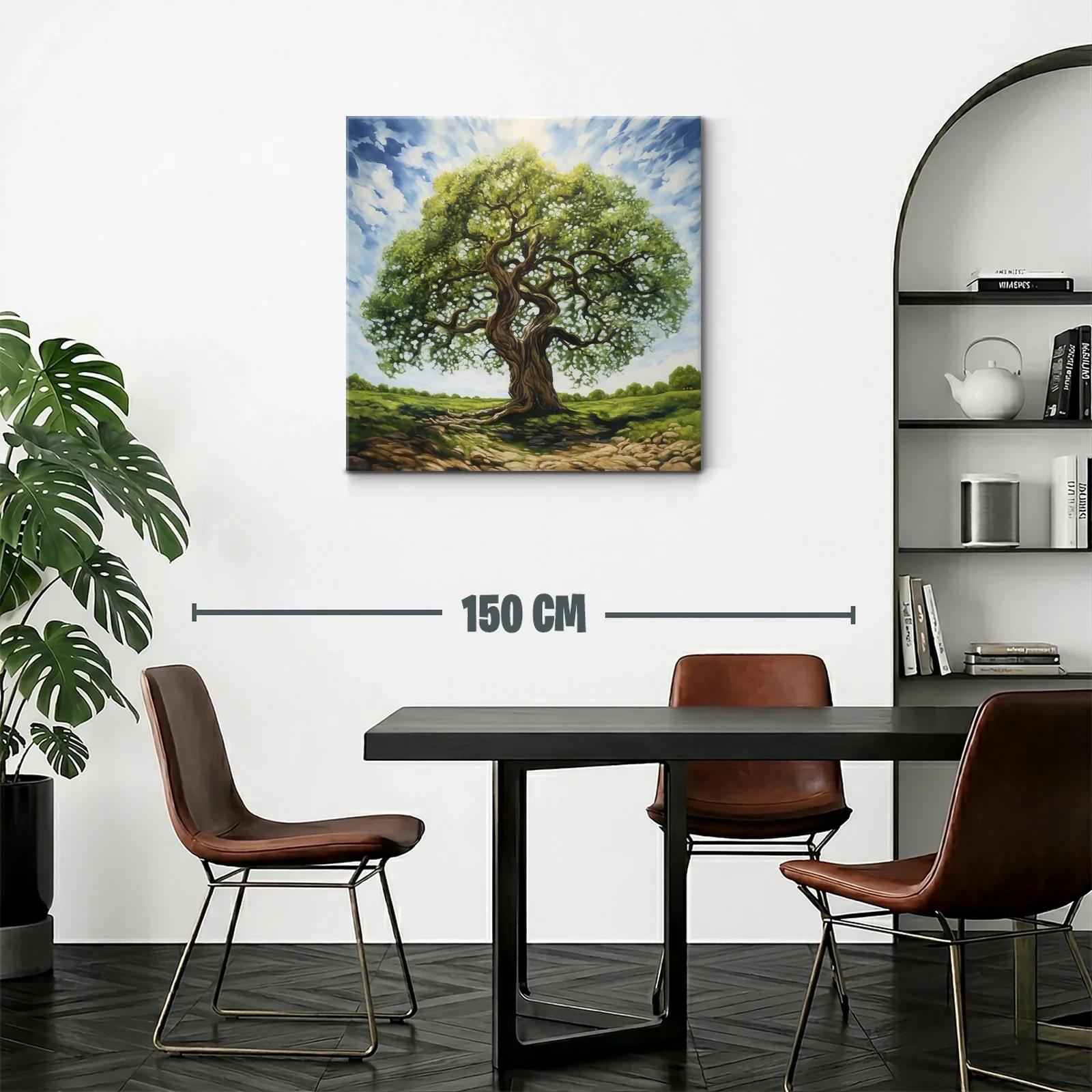 Árbol majestuoso con cielo nublado en paisaje abierto — miniatura 2