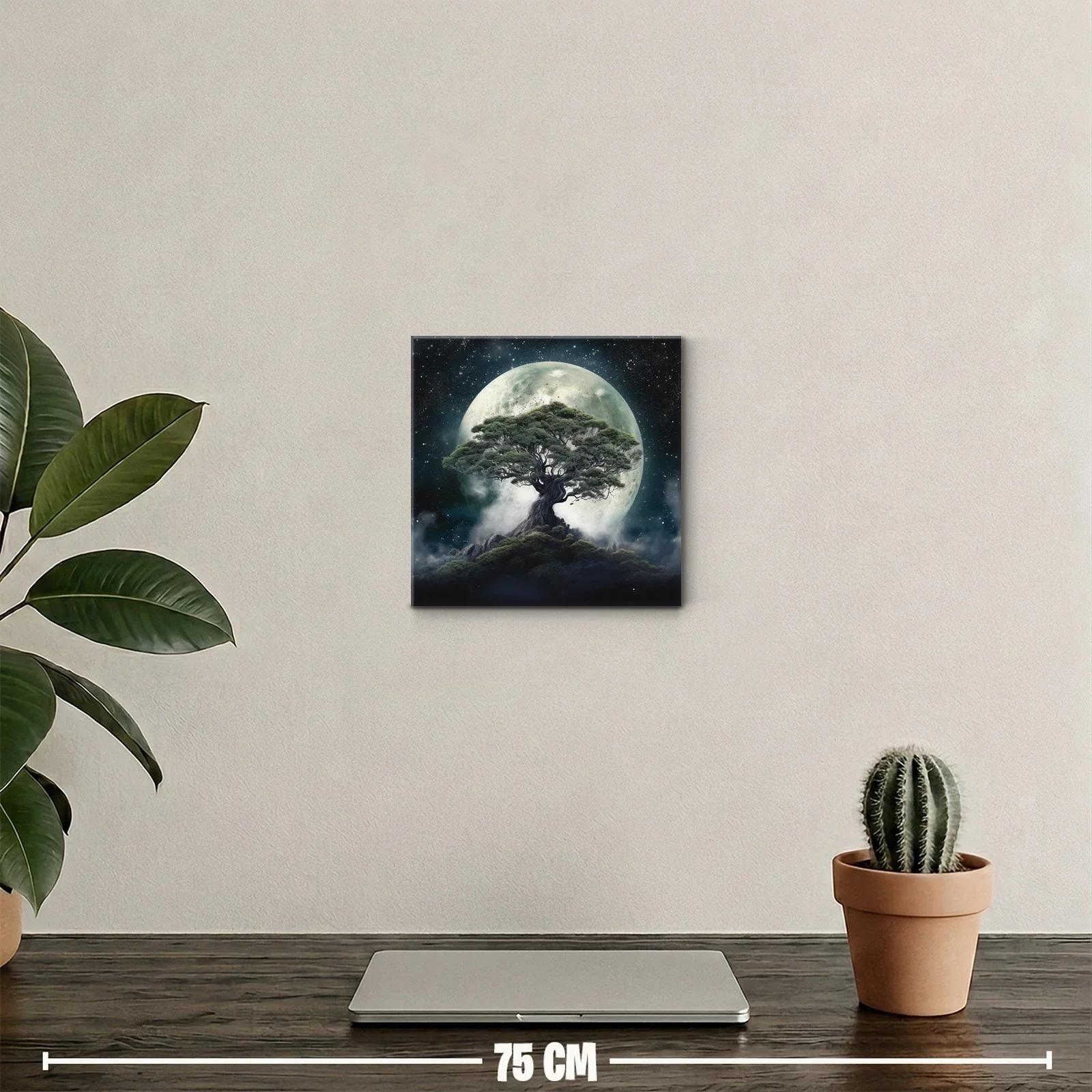Árbol majestuoso bajo la luna llena en noche estrellada — miniatura 2