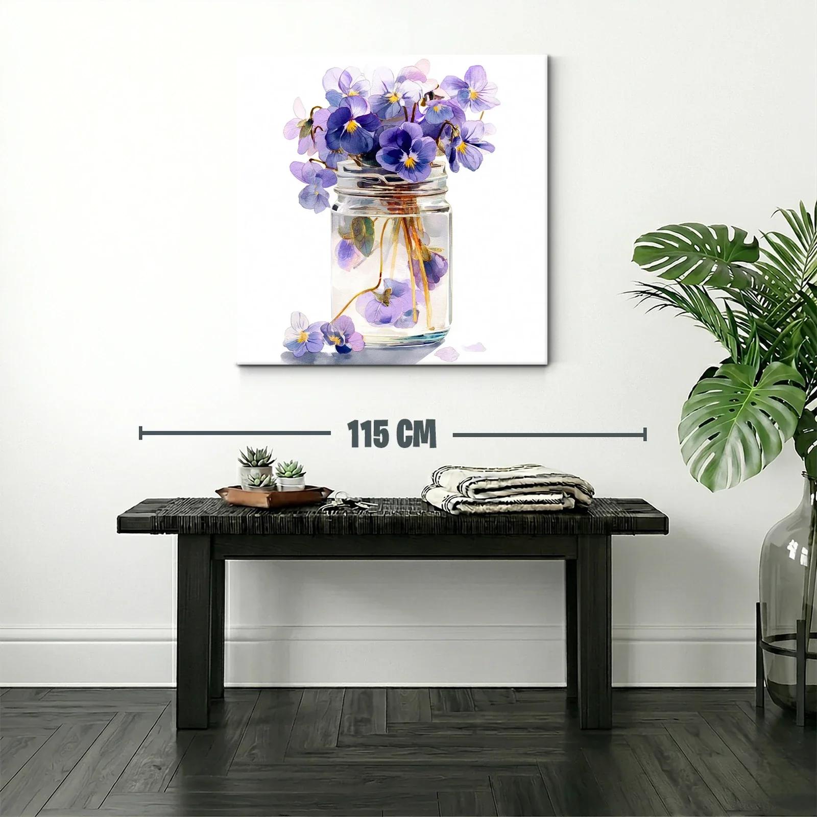 Elegancia natural con ramo de violetas en frasco transparente — miniatura 2
