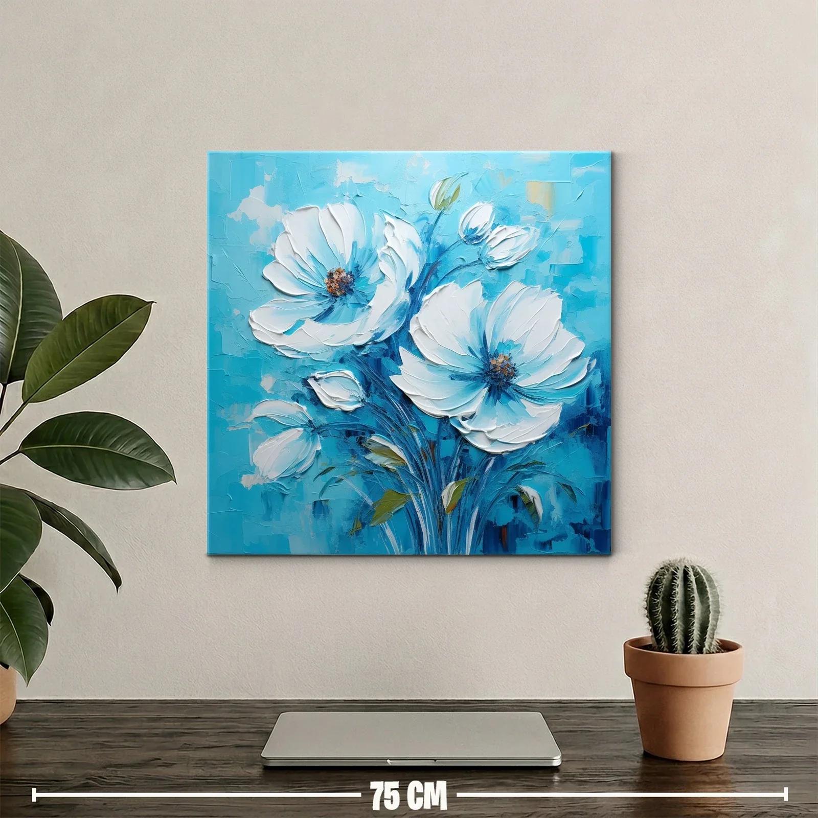 Flores blancas vibrantes sobre fondo azul intenso — miniatura 2