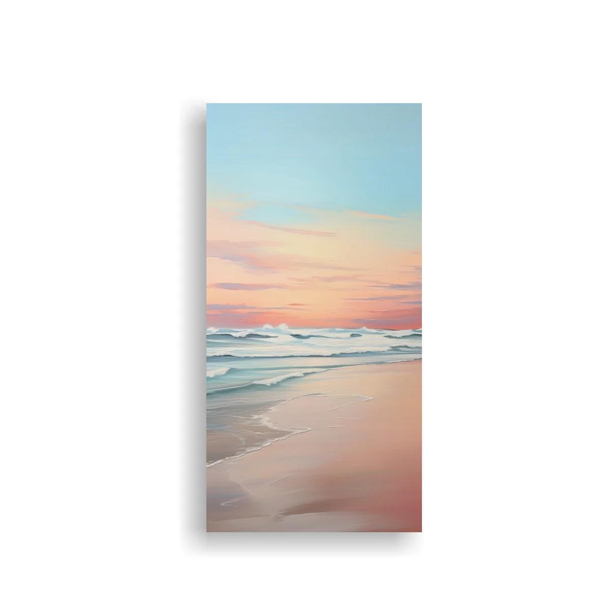 Cuadro playa al atardecer con arena mojada y reflejos rosados — imagen principal