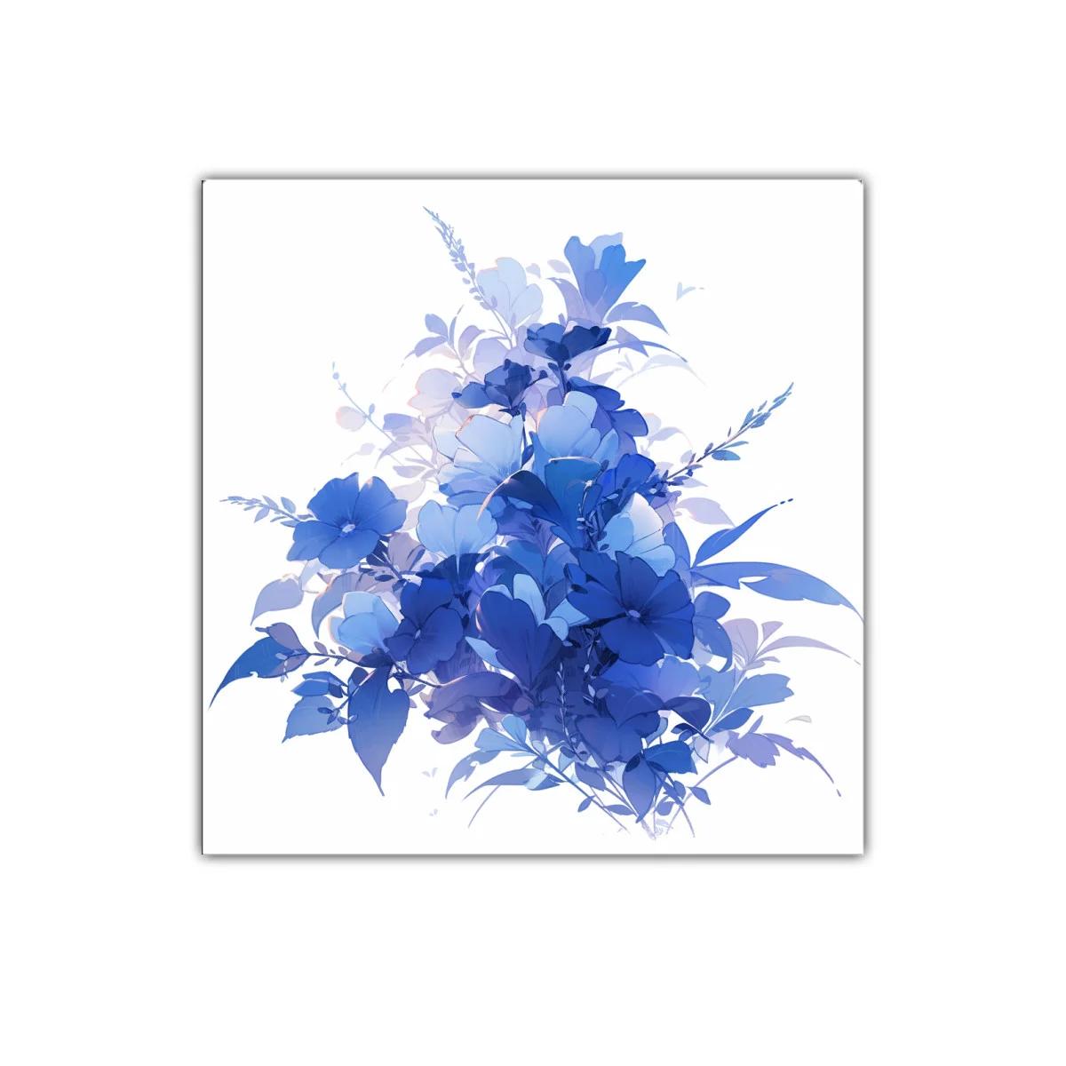 Composición floral en tonos azules para decoración elegante