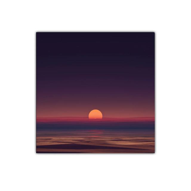 Atardecer minimalista con sol naranja sobre el mar tranquilo