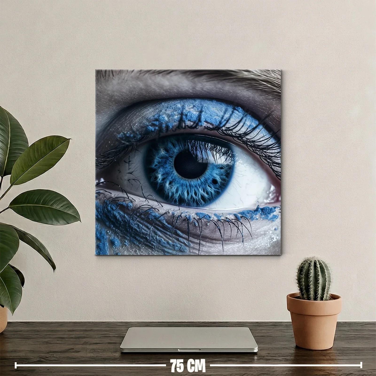 Impactante visión azul con detalles expresivos y textura — miniatura 2