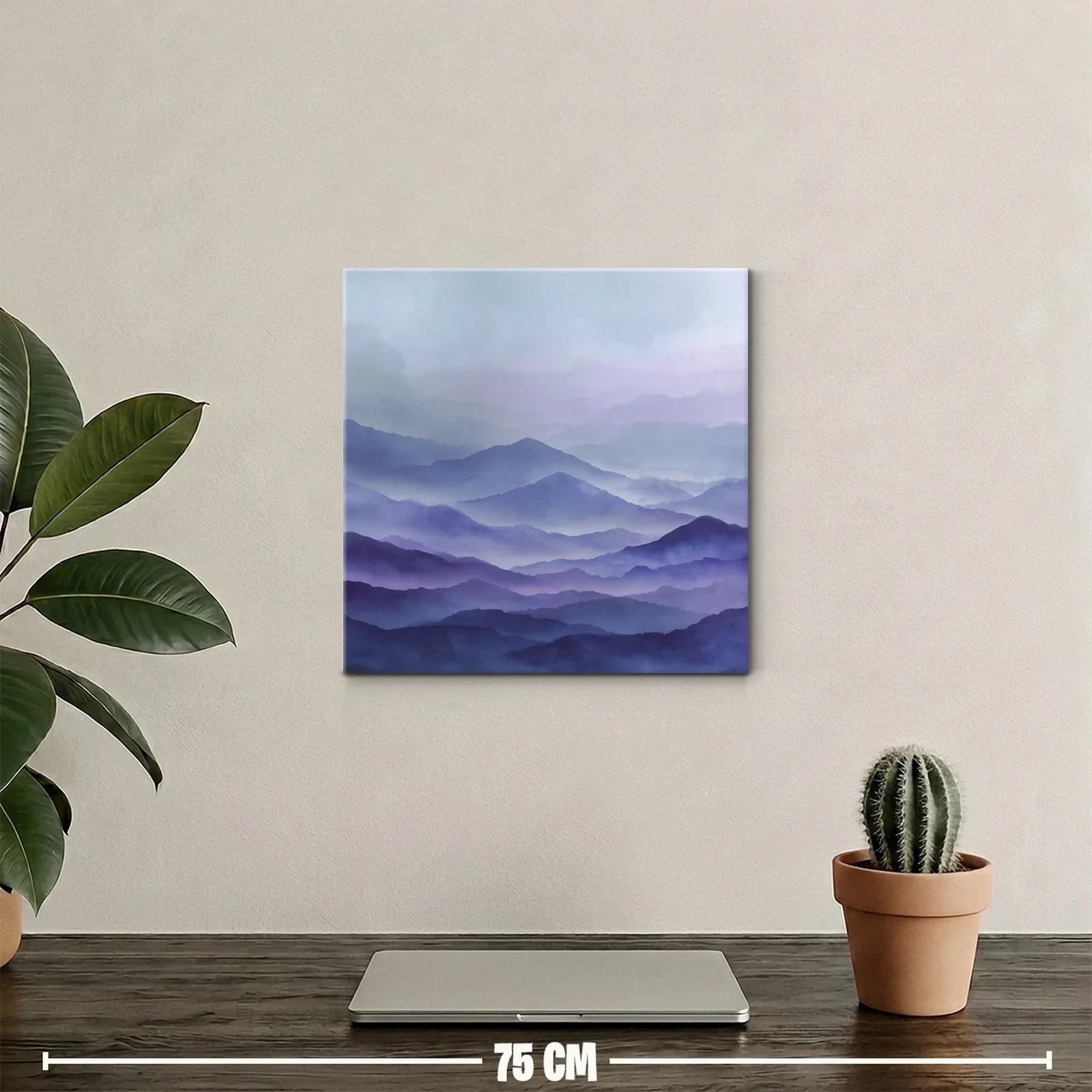 Paisaje de montañas en tonos azules y violeta suaves — miniatura 2