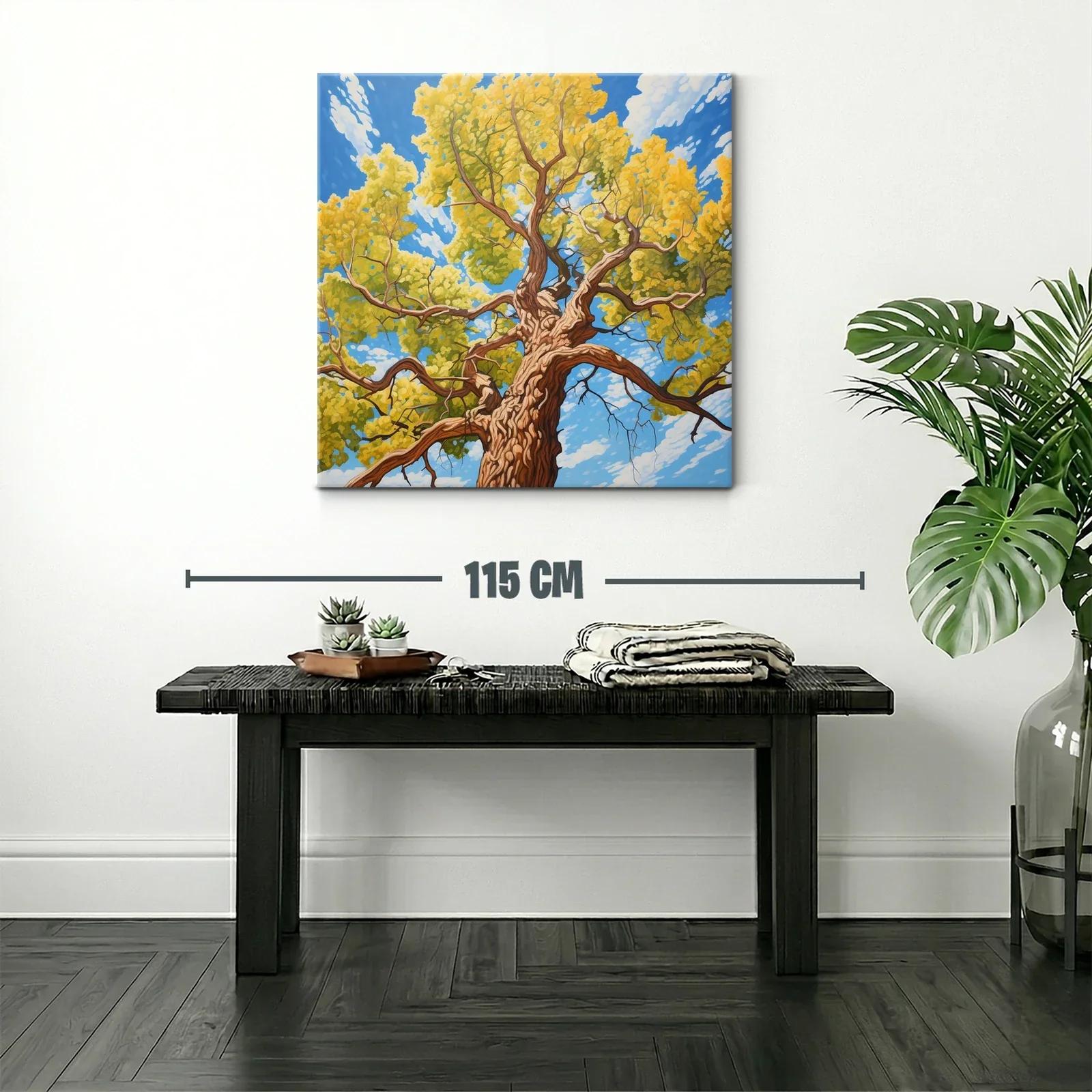 Árbol imponente con follaje dorado bajo cielo azul — miniatura 2
