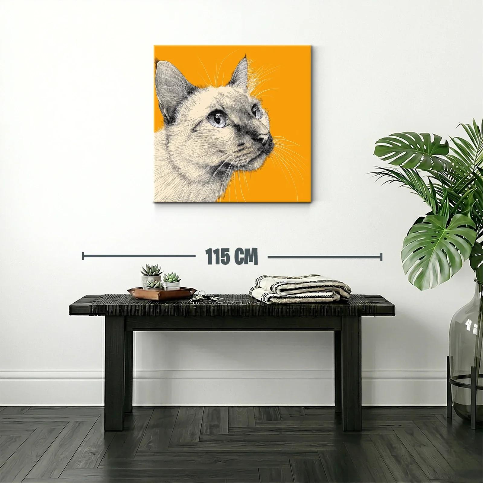 Retrato elegante de gato siamés sobre fondo naranja vibrante — miniatura 2