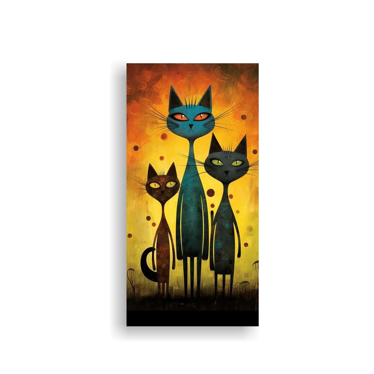 Cuadro tres gatos de ojos grandes y cuerpos alargados