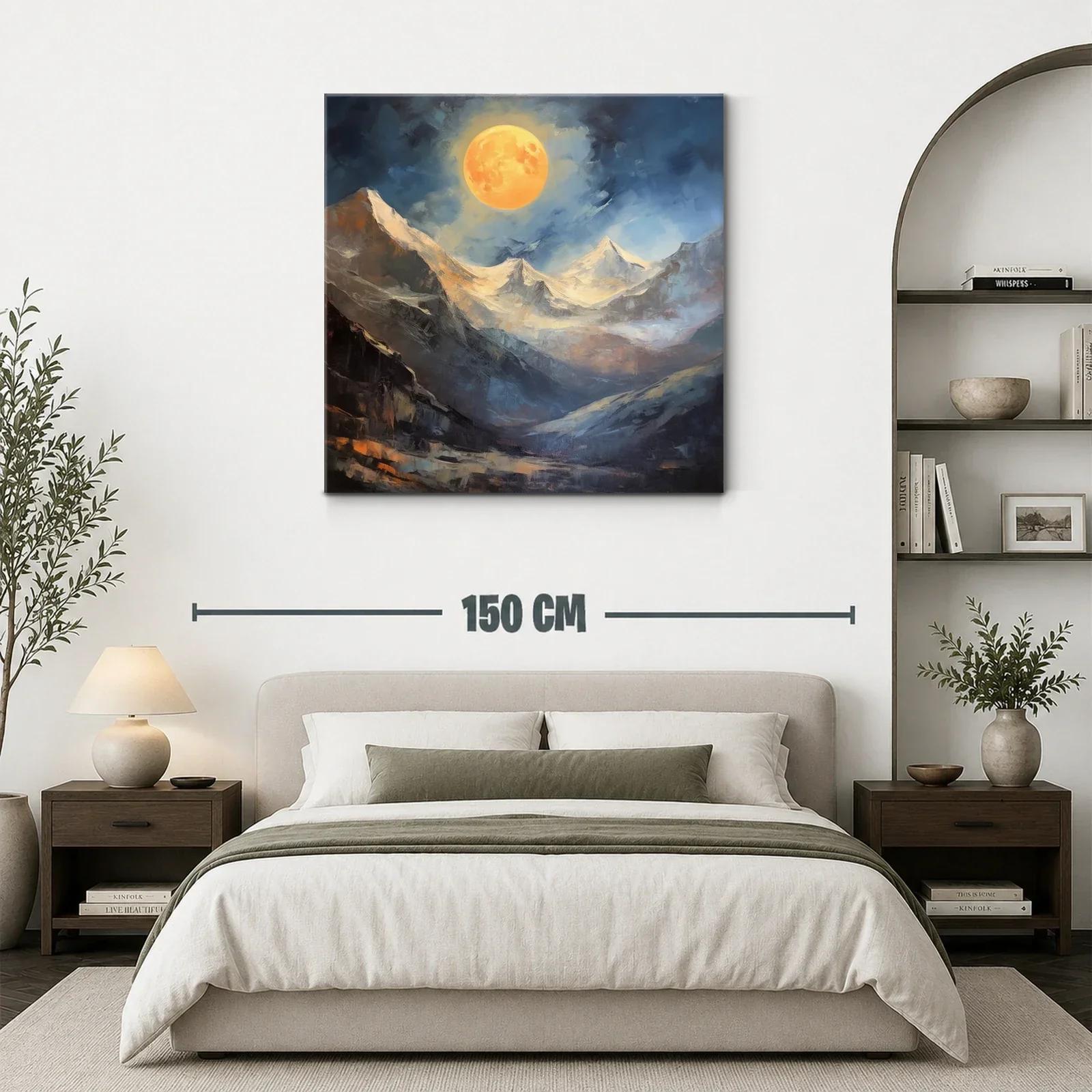 Paisaje Montañoso con Luna Llena en Tonos Cálidos y Fríos — miniatura 3