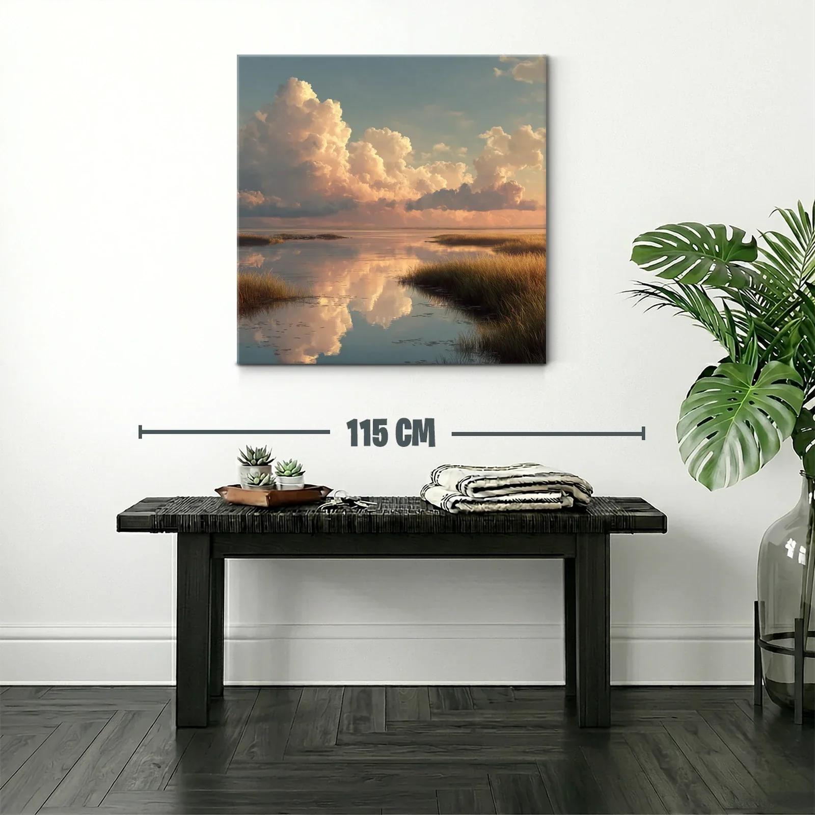 Paisaje de nubes y reflejos sobre aguas tranquilas al atardecer — miniatura 2