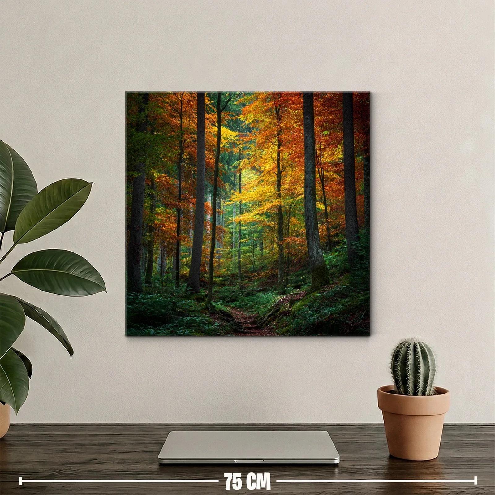 Bosque otoñal con vibrantes hojas anaranjadas y verdes — miniatura 2