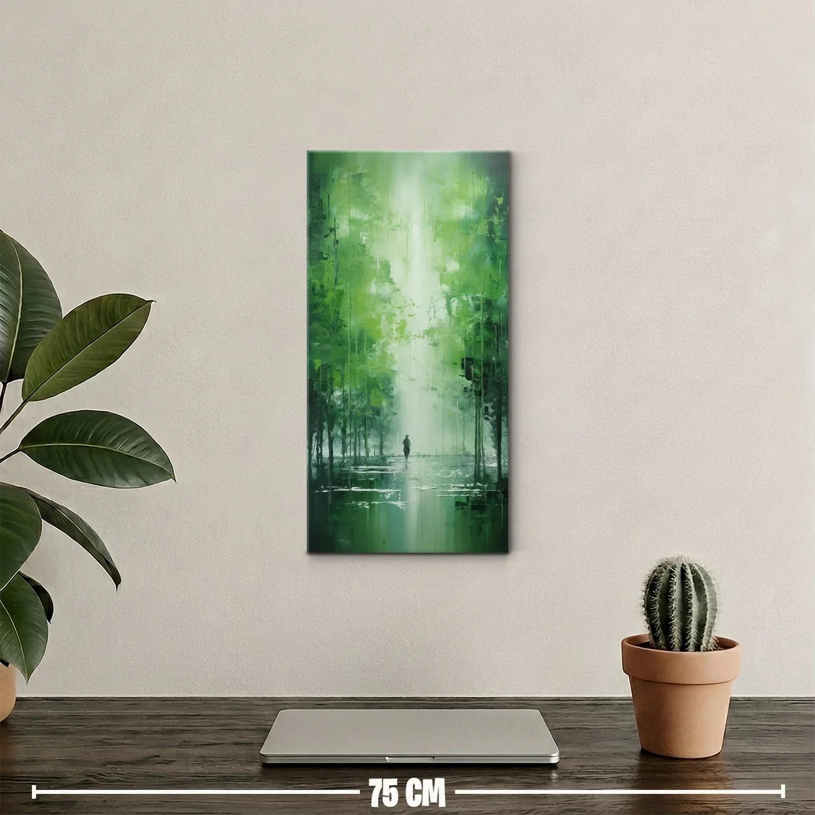 Cuadro bosque verde con figura solitaria y luz blanca verdosa — miniatura 2