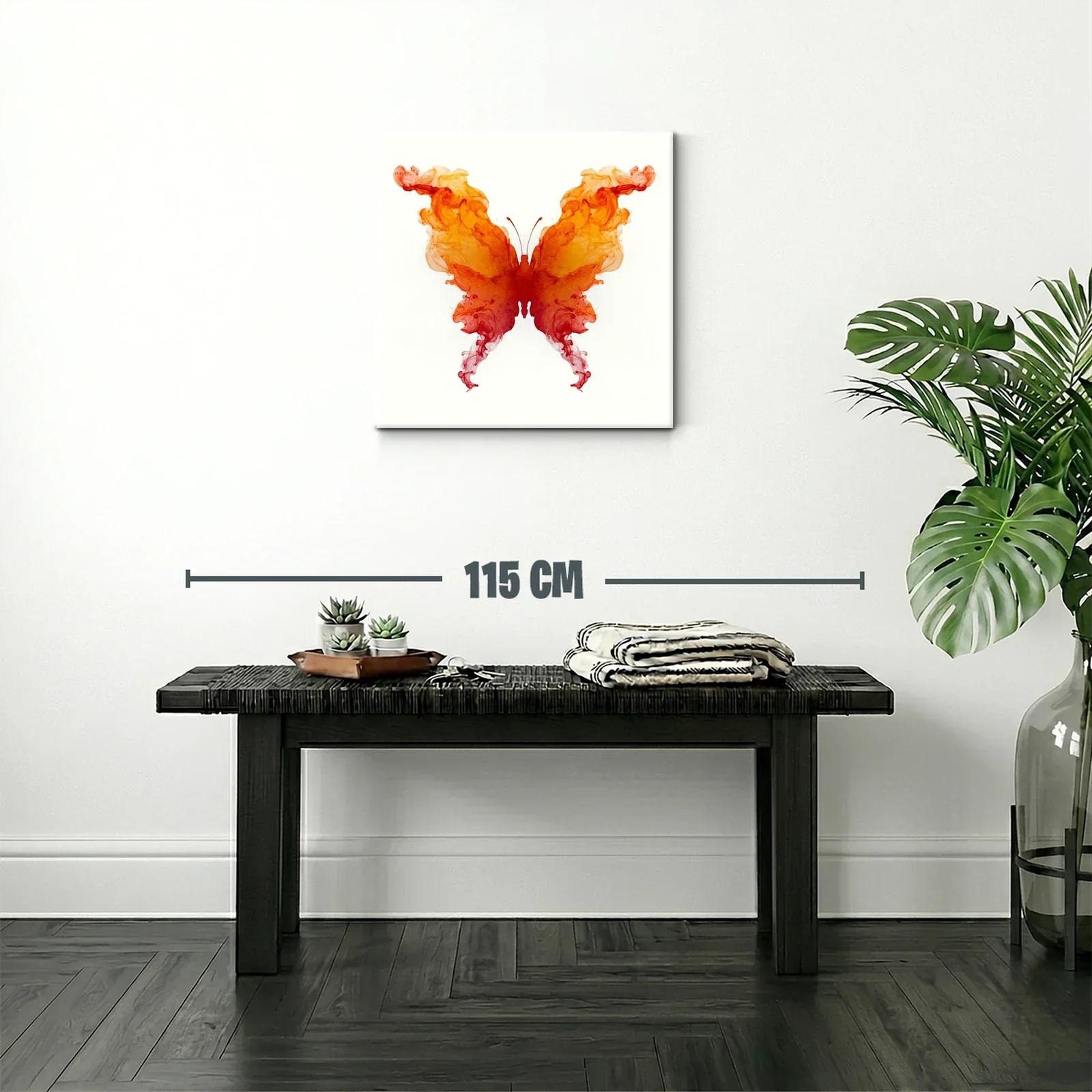 Mariposa en tonos cálidos de naranja y rojo — miniatura 2