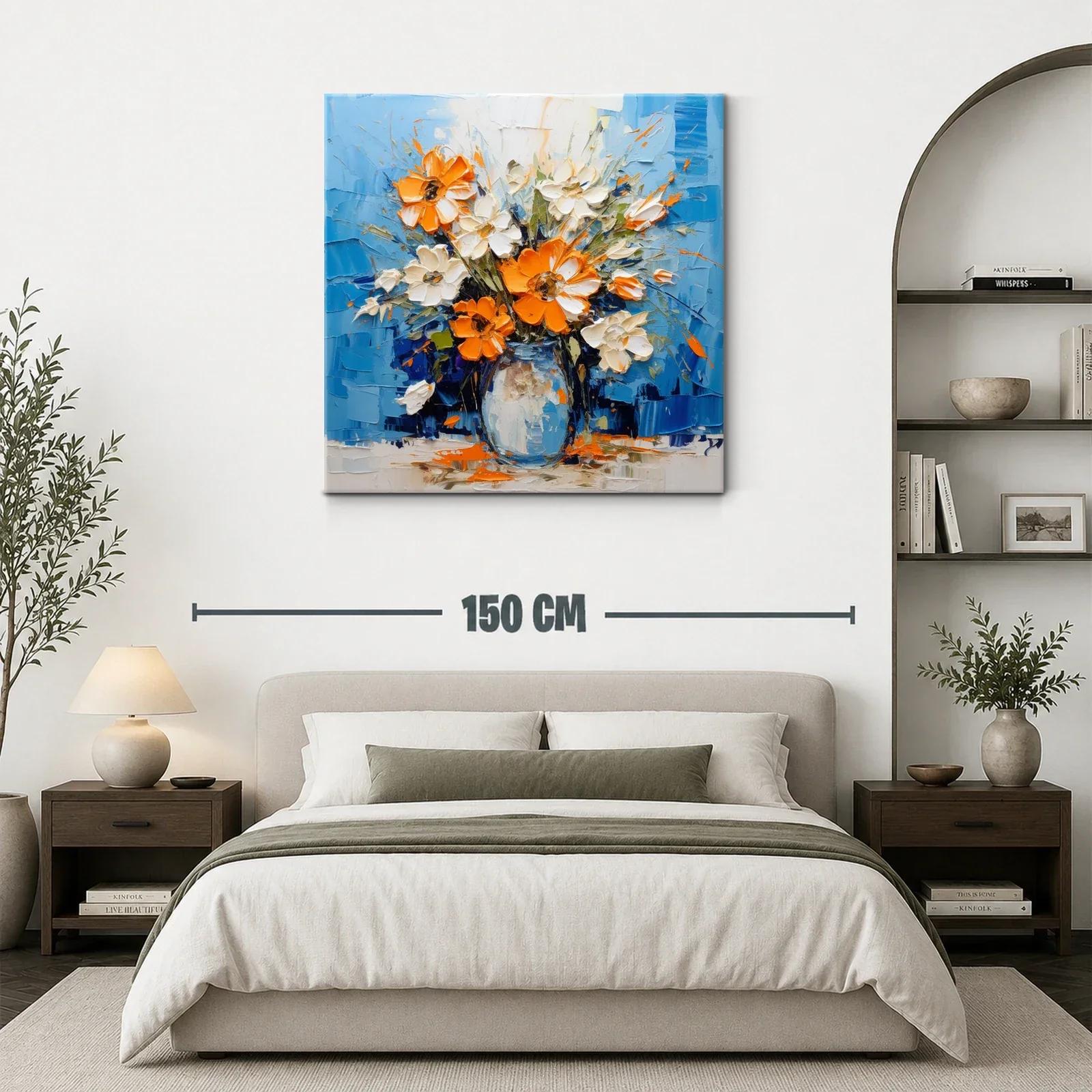 Vibrante ramo de flores naranjas y blancas sobre fondo azul — miniatura 3