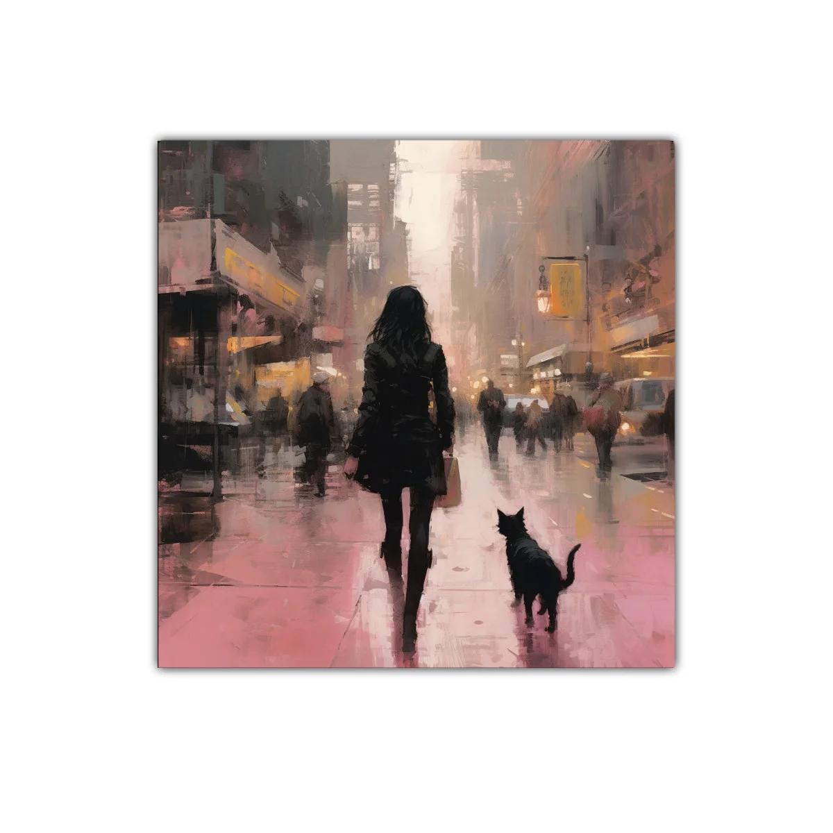 Caminata urbana con gato en tonos cálidos y difuminados — imagen principal