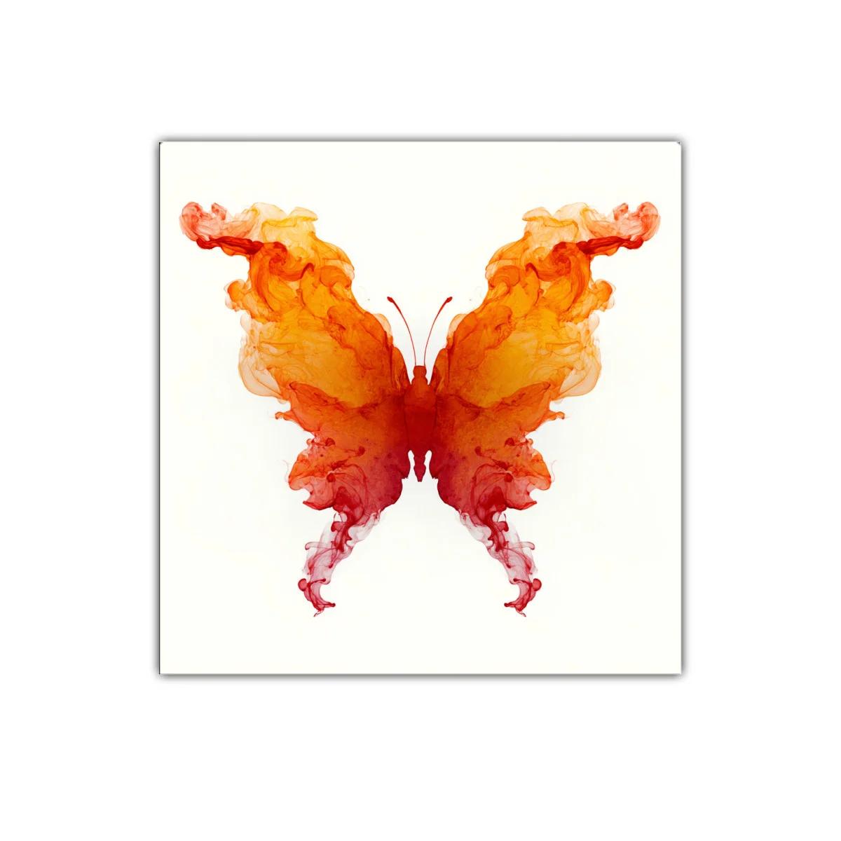 Mariposa en tonos cálidos de naranja y rojo — imagen principal