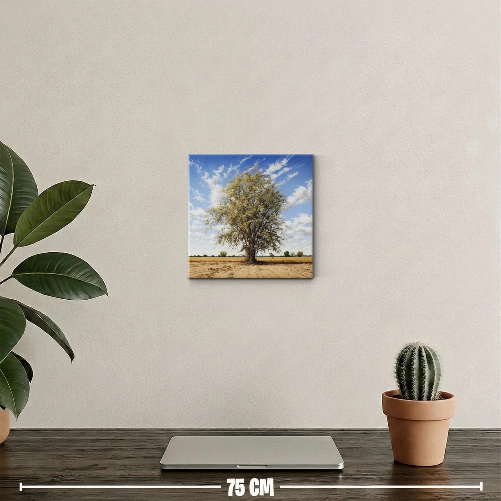 Árbol solitario en paisaje de campo bajo cielo azul — miniatura 2