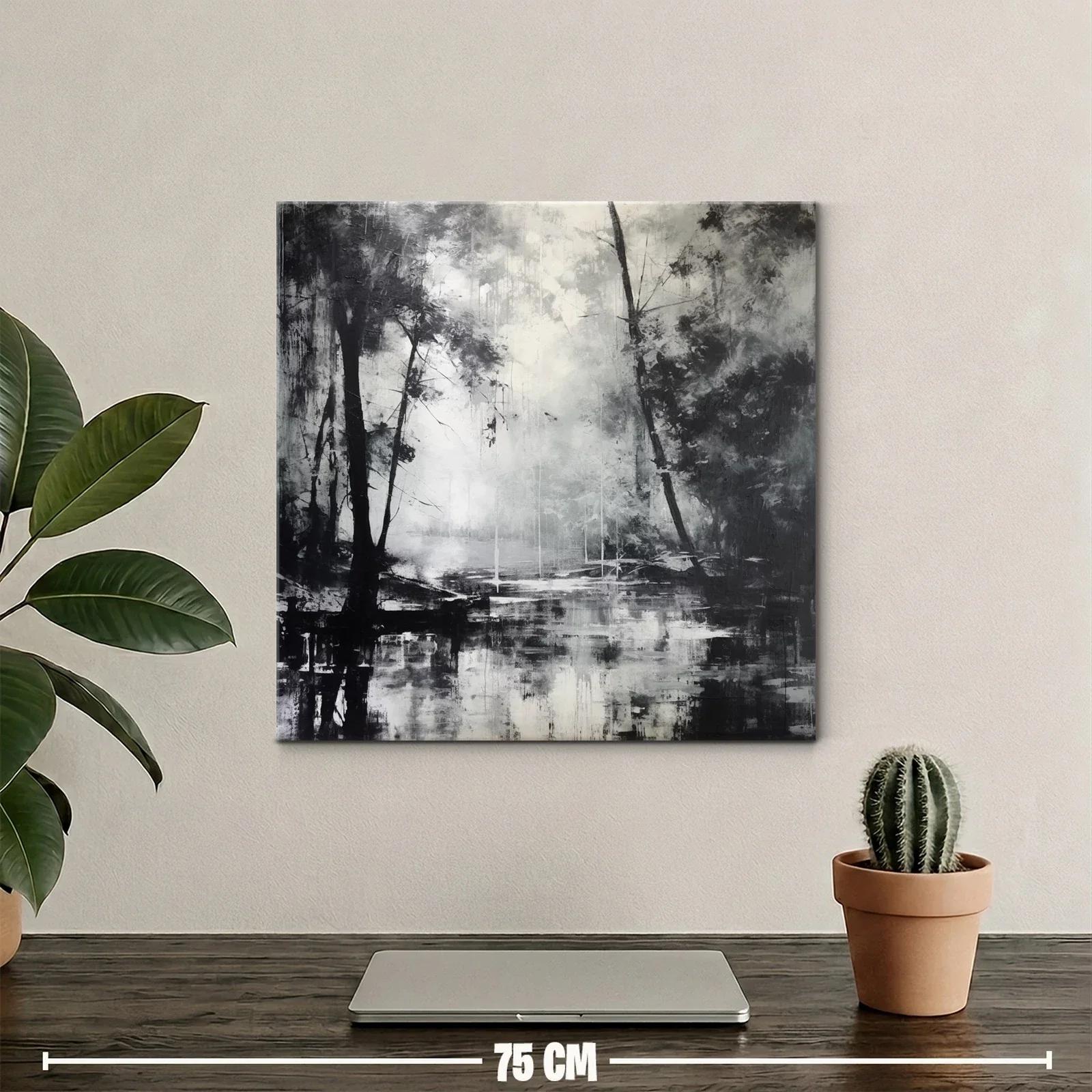 Paisaje monocromo en bosque reflejado en agua — miniatura 2