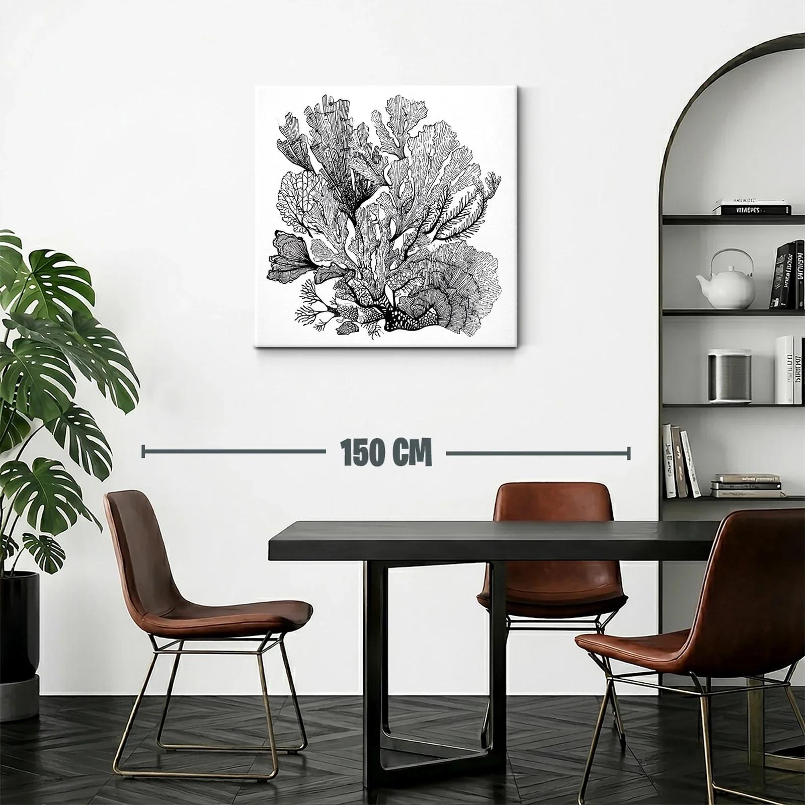 Composición orgánica de algas con delicados trazos en blanco y negro — miniatura 2