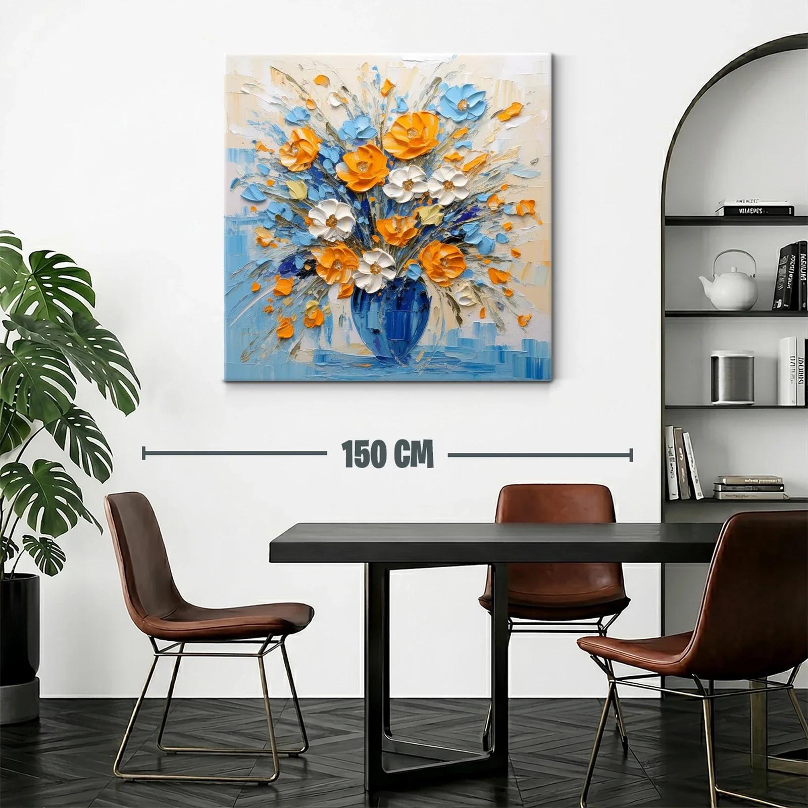Flores vibrantes en jarrón azul con tonos cálidos y frescos — miniatura 2
