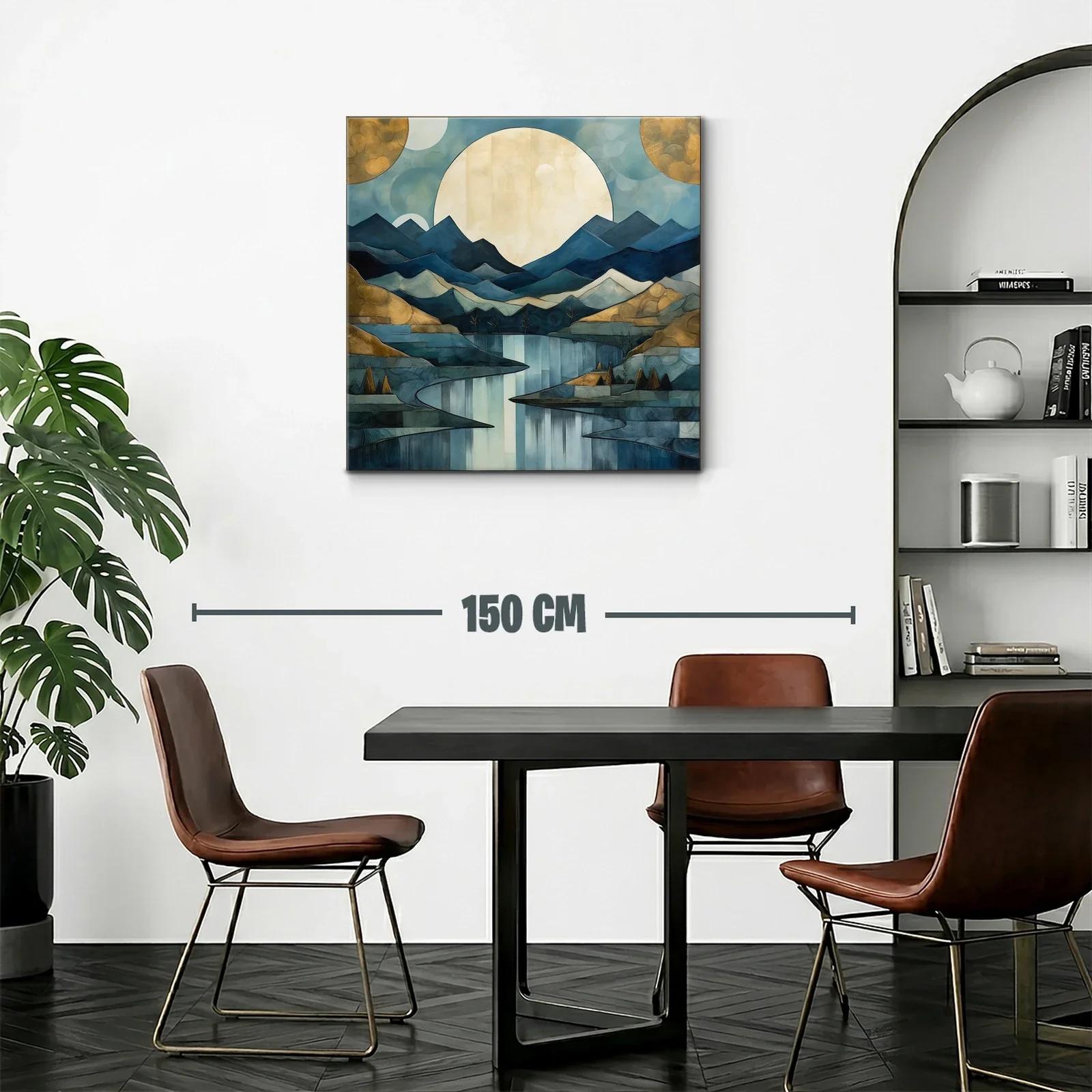Paisaje montañoso con luna llena en tonos azul y dorado — miniatura 2