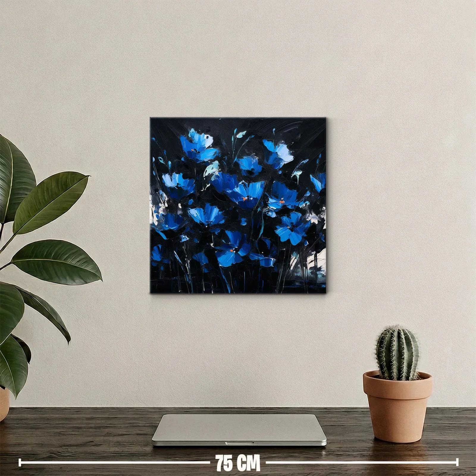 Flores azules vibrantes sobre fondo oscuro — miniatura 2