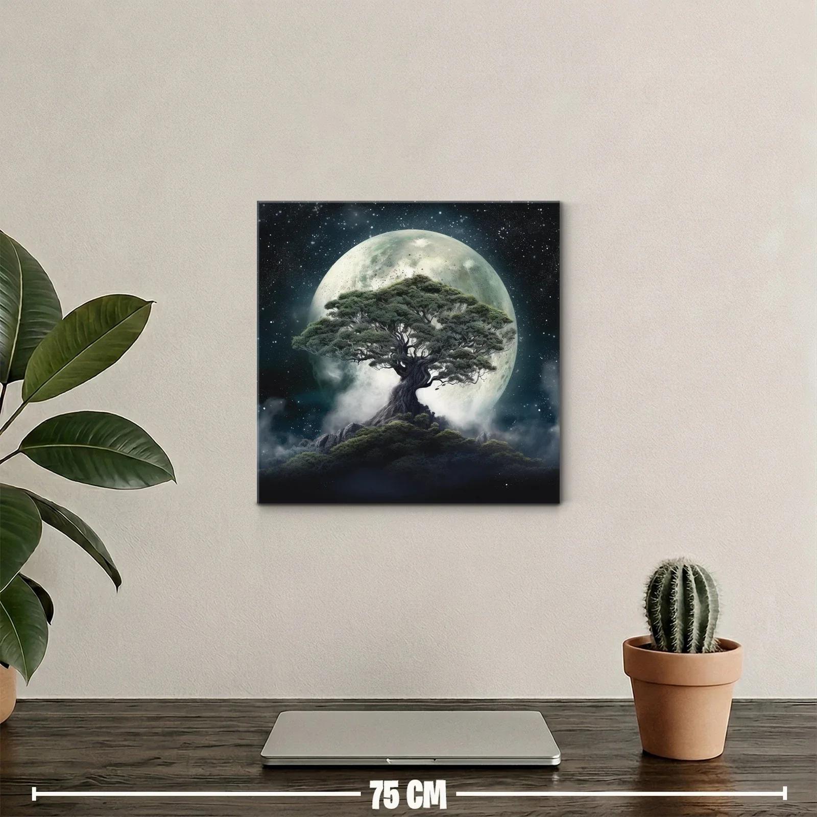 Árbol majestuoso bajo la luna llena en noche estrellada — miniatura 2