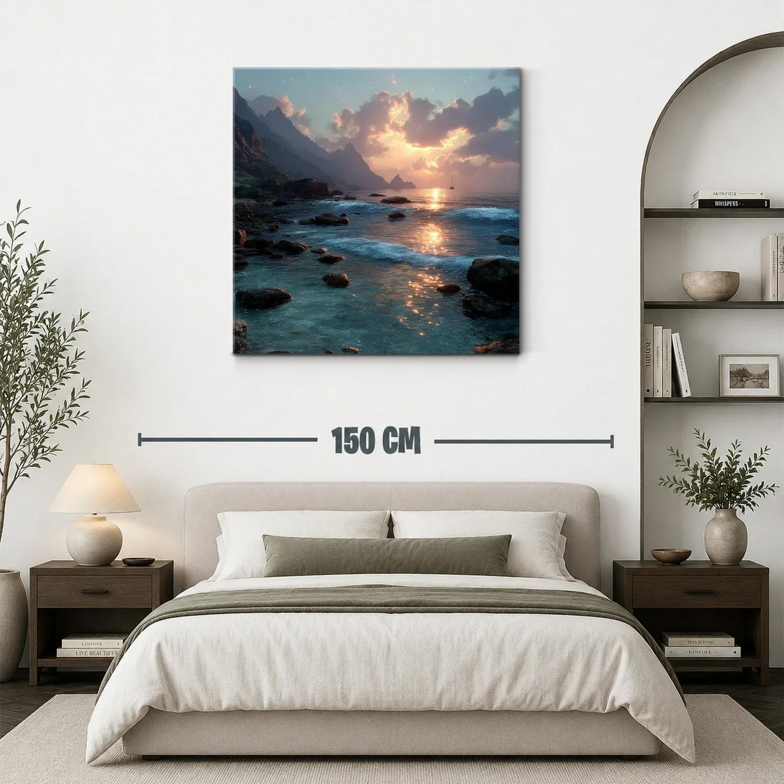 Paisaje costero con atardecer entre montañas rocosas — miniatura 3