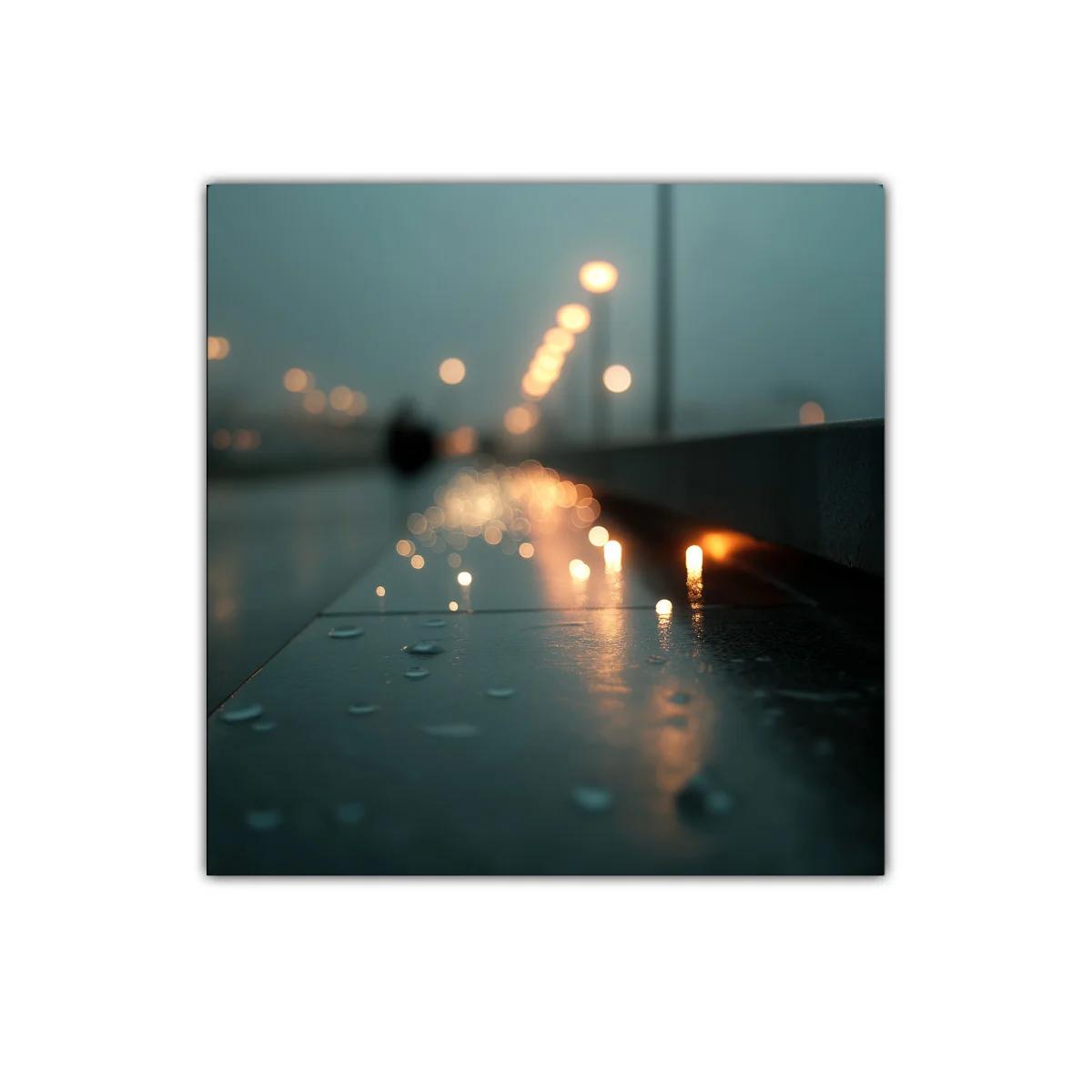 Reflejos nocturnos en paseo urbano con gotas de lluvia