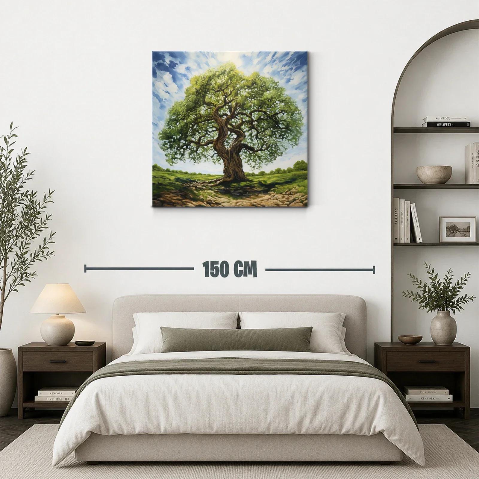 Árbol majestuoso con cielo nublado en paisaje abierto — miniatura 3