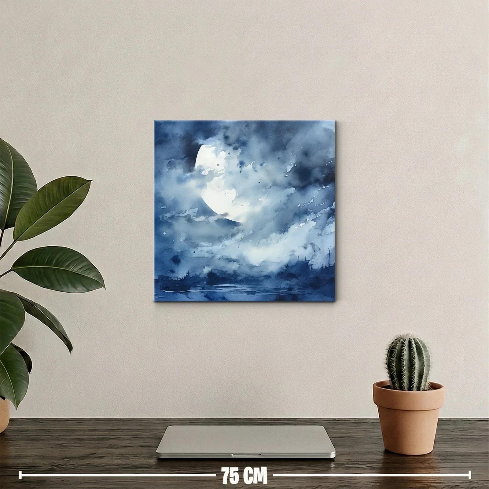Luna llena entre nubes en cielo nocturno azul — miniatura 2