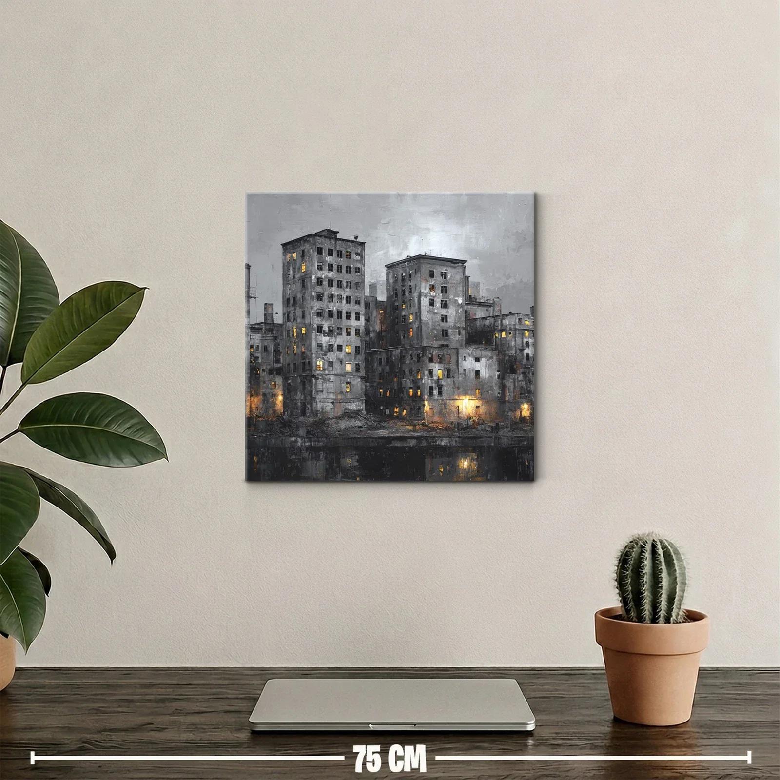 Paisaje urbano nocturno con arquitectura industrial y luces cálidas — miniatura 2