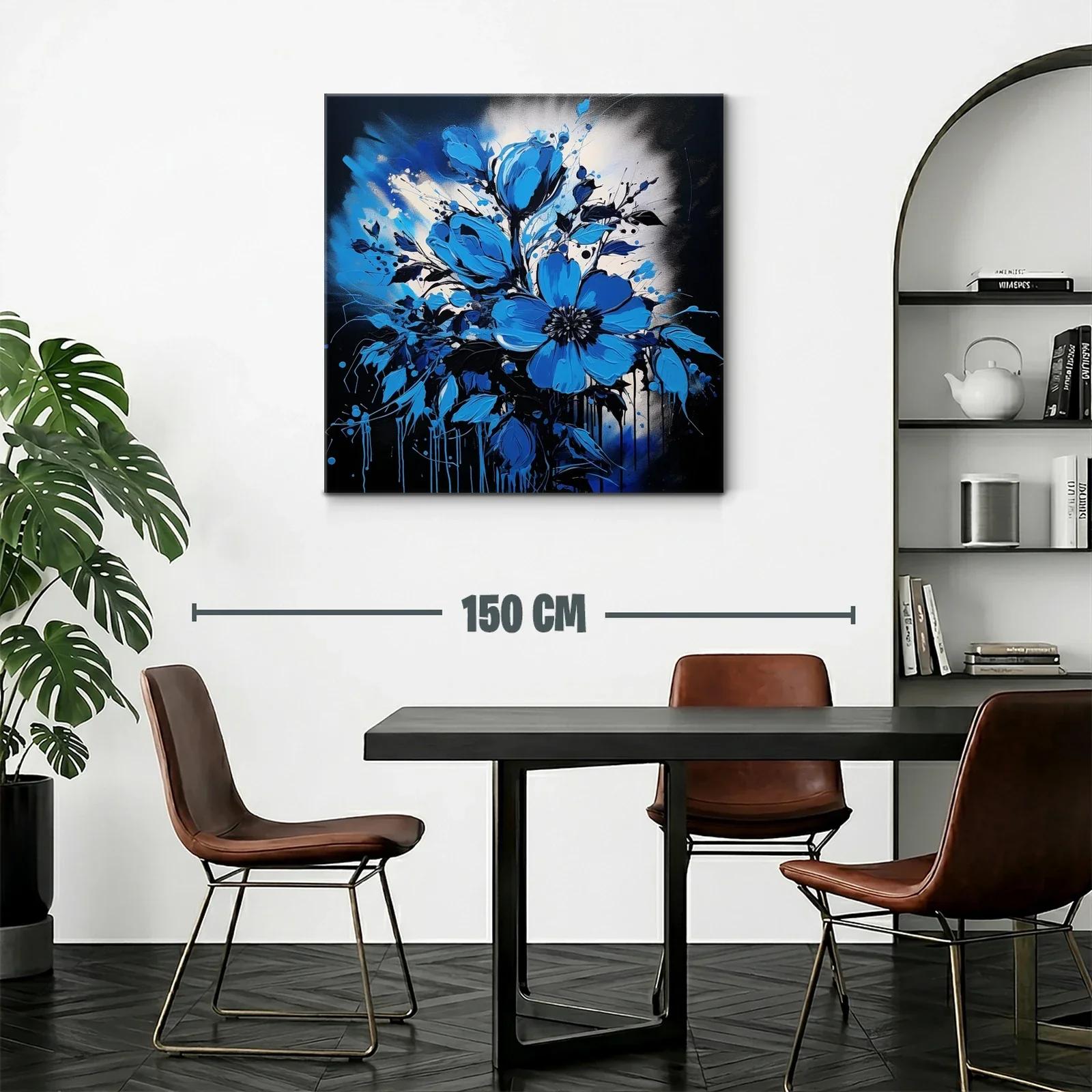 Flores azules vibrantes en contraste oscuro — miniatura 2
