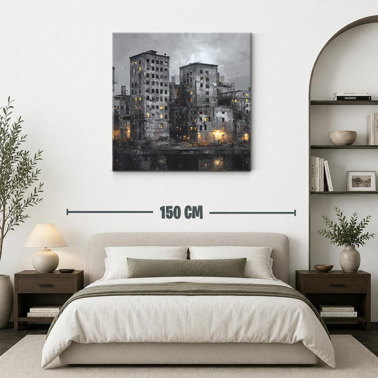 Paisaje urbano nocturno con arquitectura industrial y luces cálidas — miniatura 3