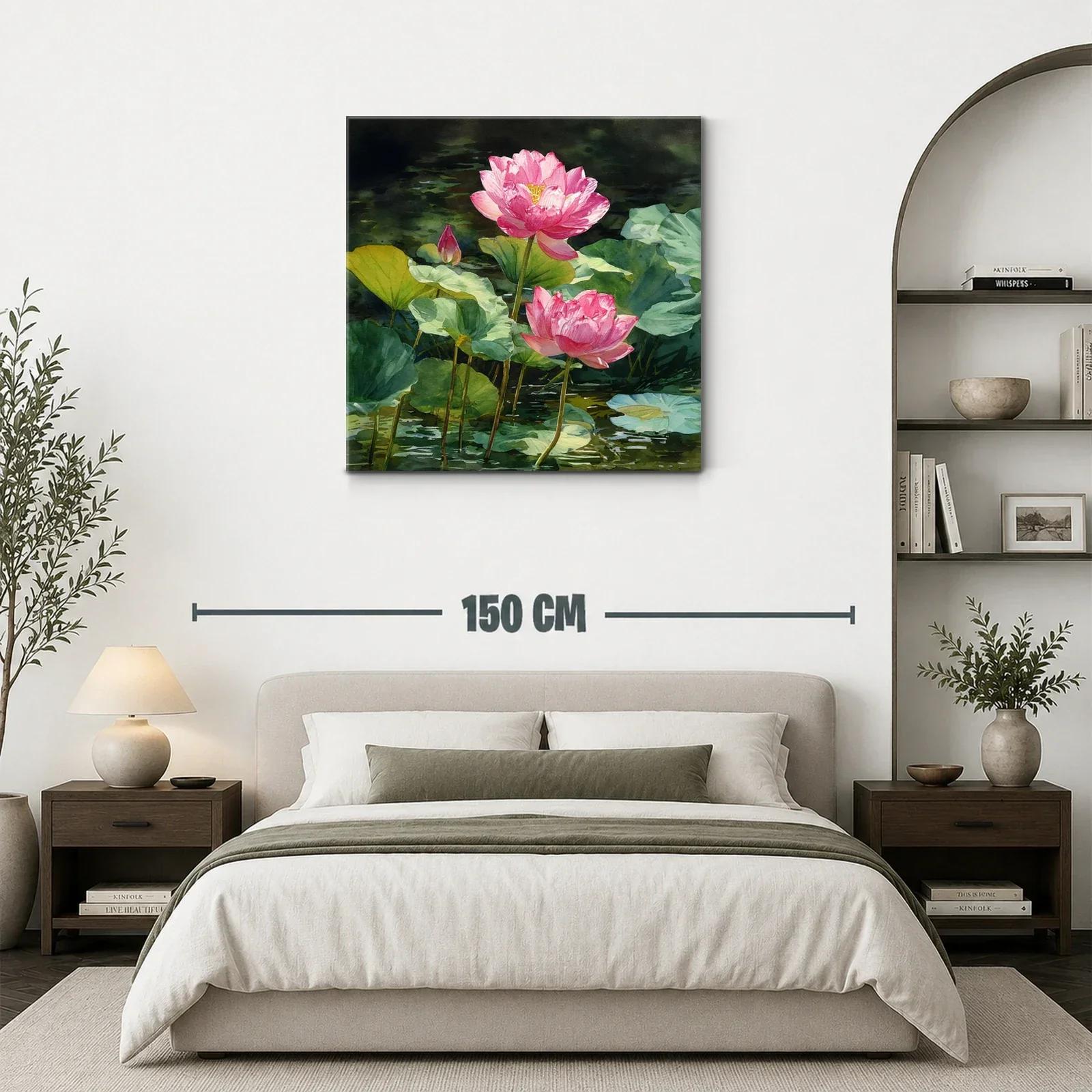 Flores de loto rosas sobre agua verde en calma — miniatura 3